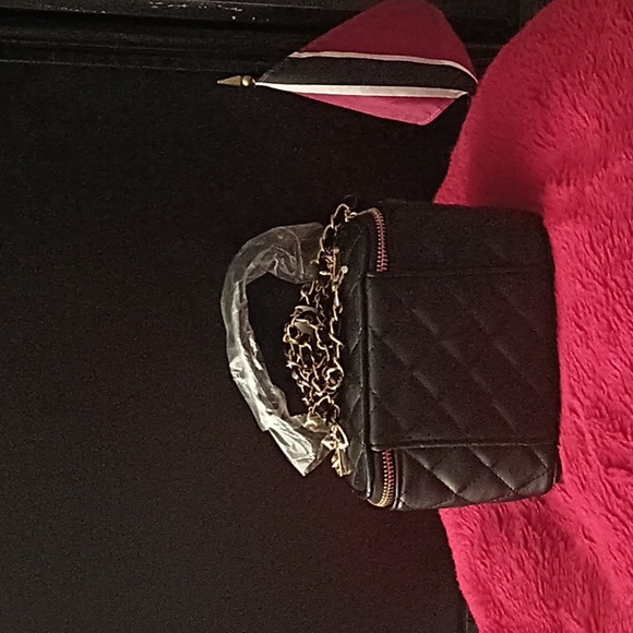New Valentino Orlandi Black Vanity Bag Crossbody w Gold Hardware MSRP $330 - Picture 6 of 6